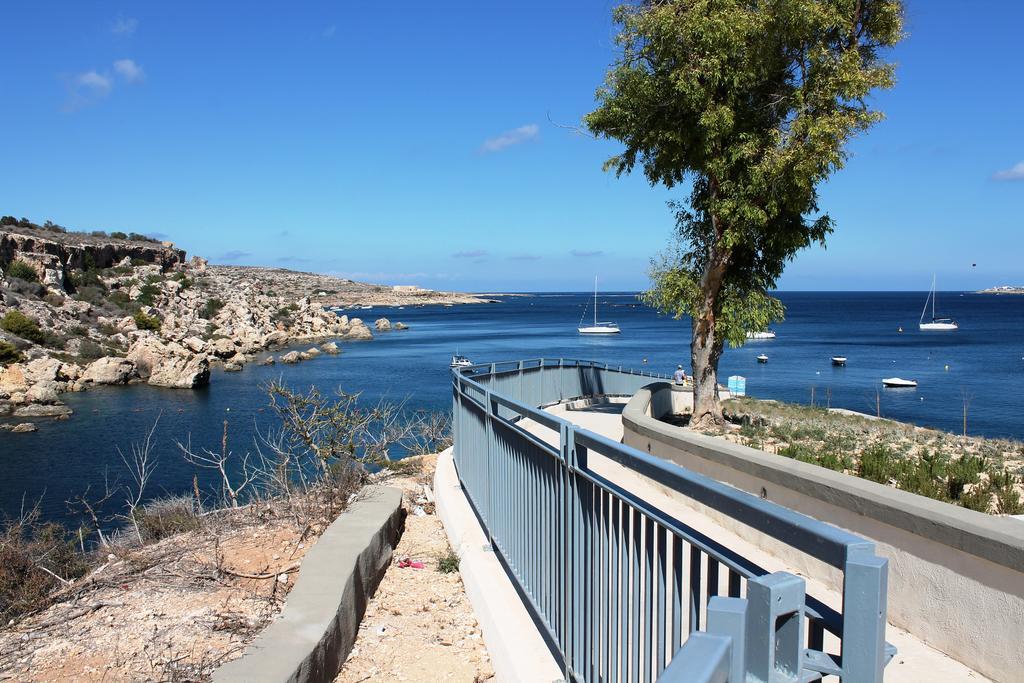 Bayview 2 Bedroom Seaview Apartment With Large Terrace With Panoramic Views - By Getawaysmalta セント・ポールズ・ベイ エクステリア 写真