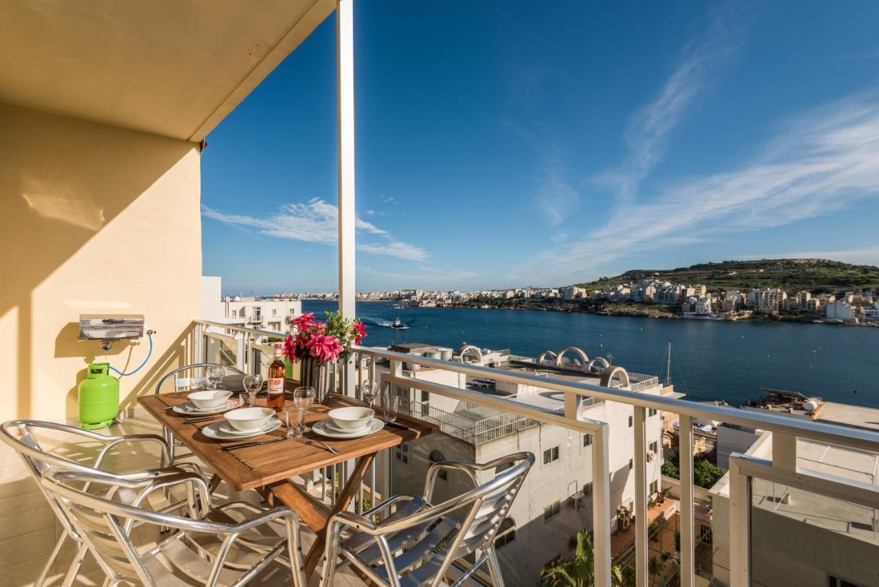 Bayview 2 Bedroom Seaview Apartment With Large Terrace With Panoramic Views - By Getawaysmalta セント・ポールズ・ベイ エクステリア 写真