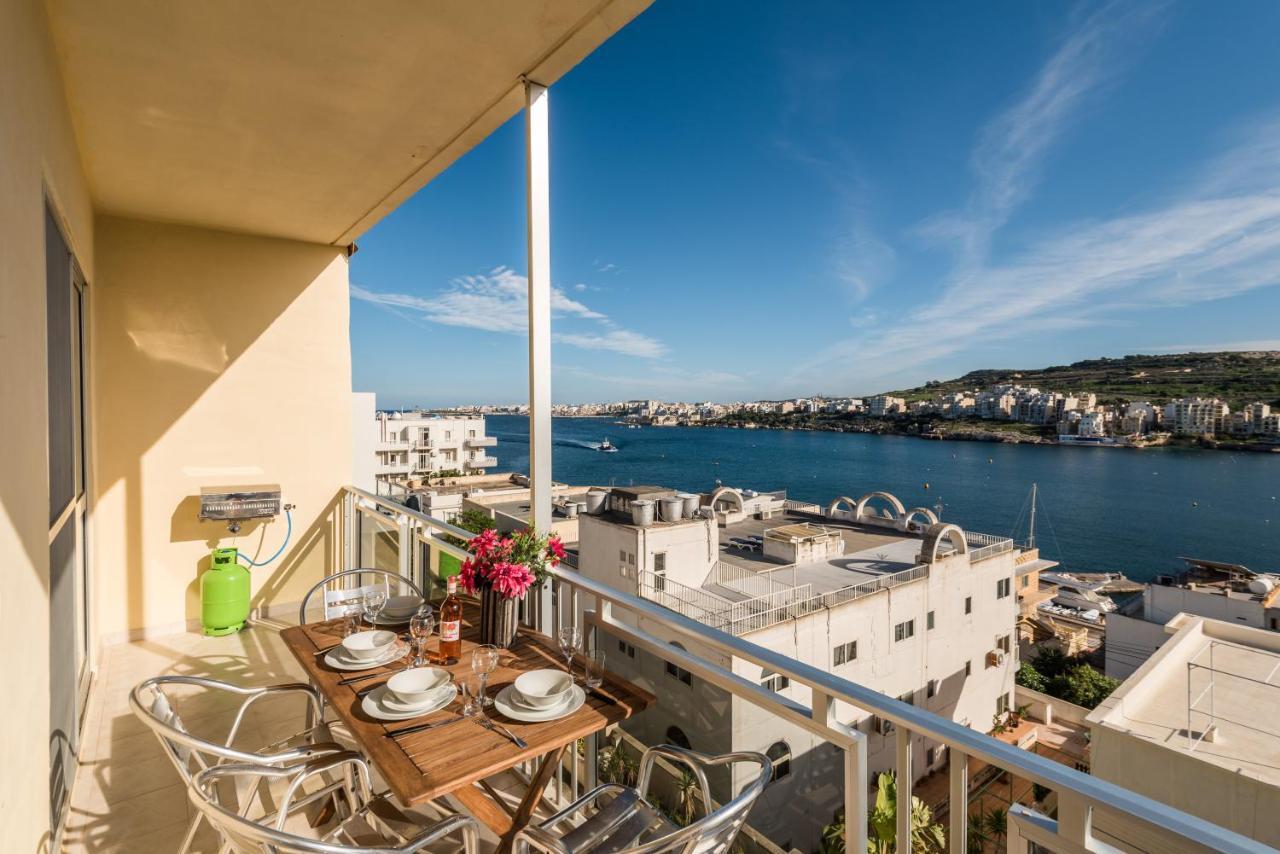 Bayview 2 Bedroom Seaview Apartment With Large Terrace With Panoramic Views - By Getawaysmalta セント・ポールズ・ベイ エクステリア 写真