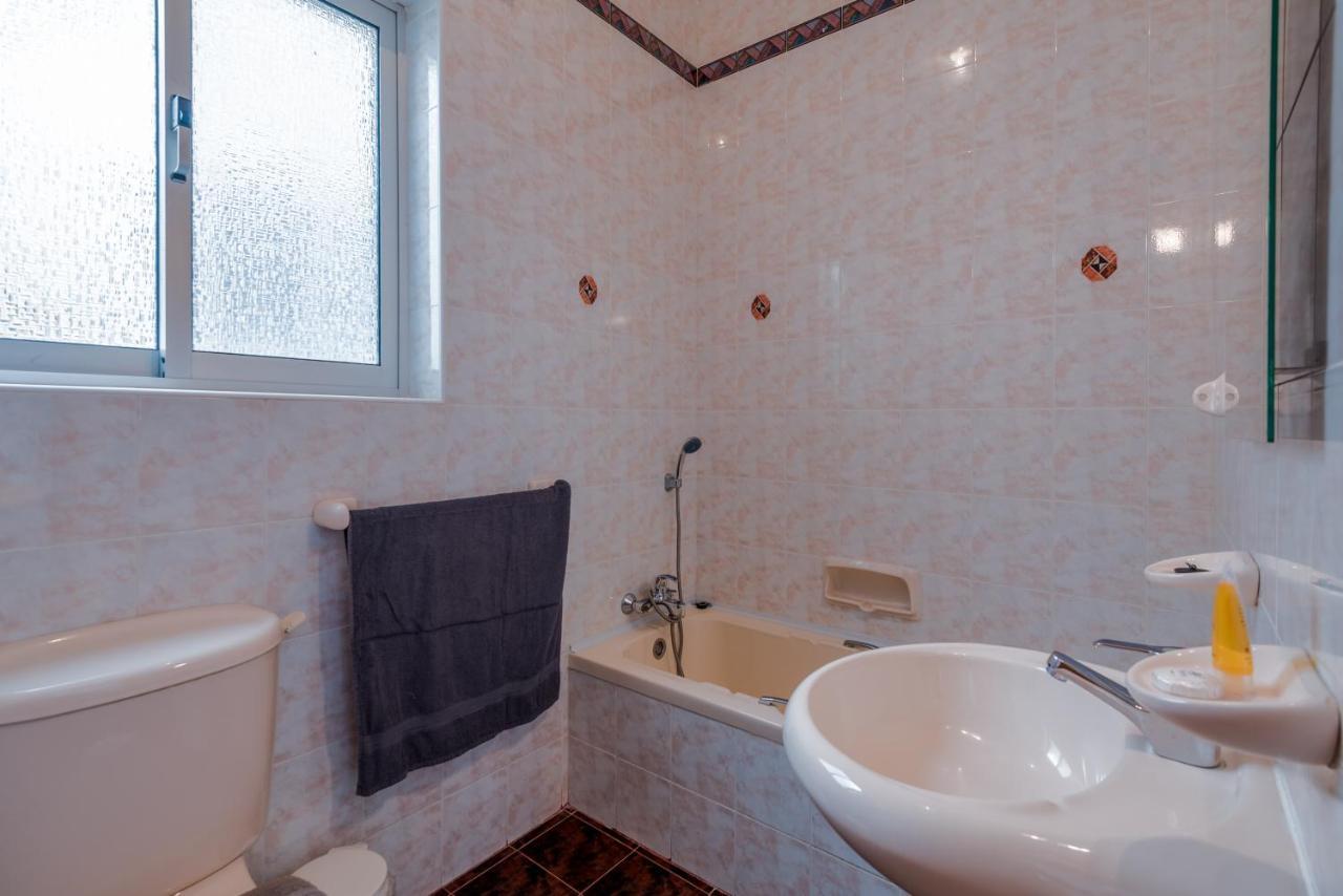 Bayview 2 Bedroom Seaview Apartment With Large Terrace With Panoramic Views - By Getawaysmalta セント・ポールズ・ベイ エクステリア 写真