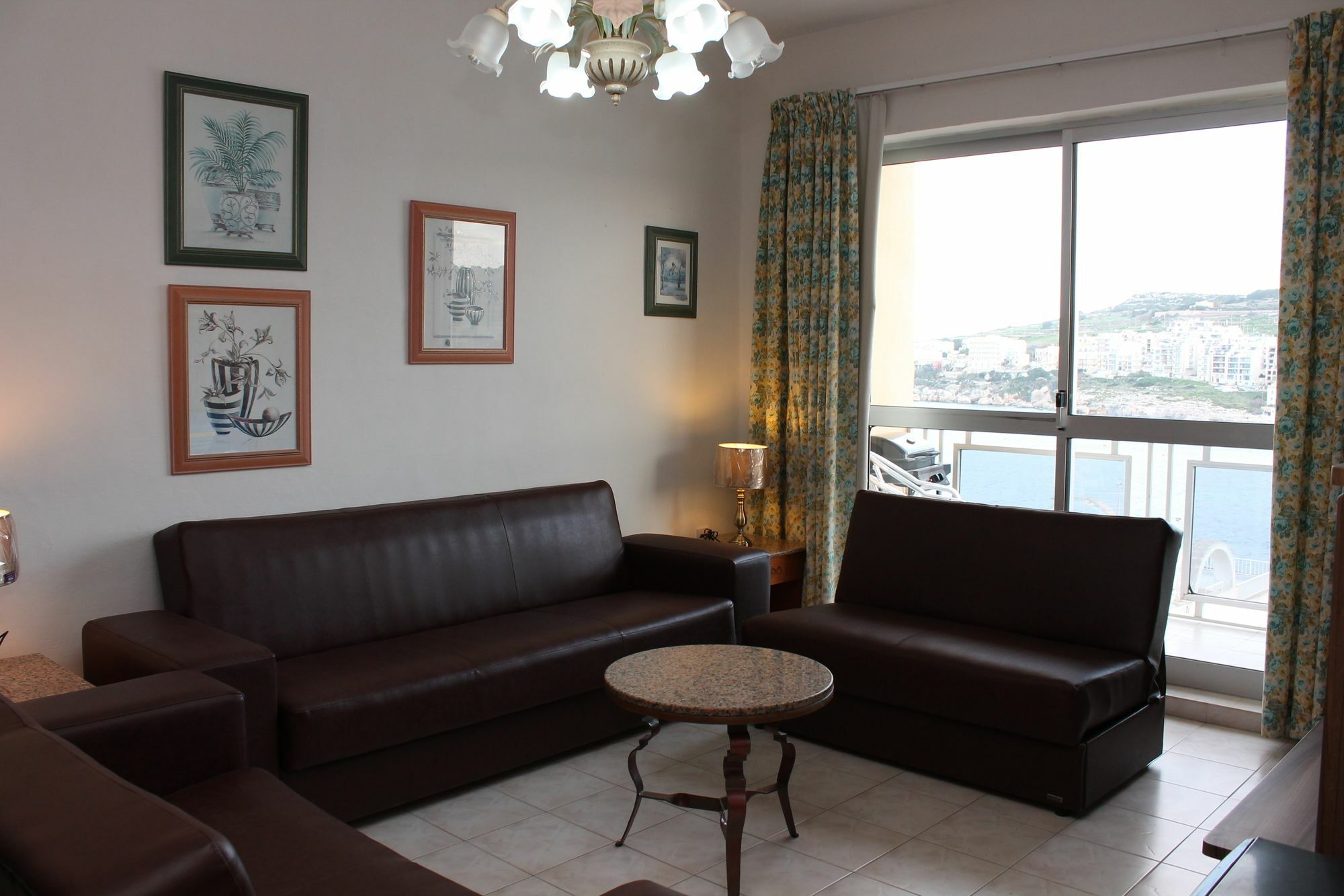 Bayview 2 Bedroom Seaview Apartment With Large Terrace With Panoramic Views - By Getawaysmalta セント・ポールズ・ベイ エクステリア 写真